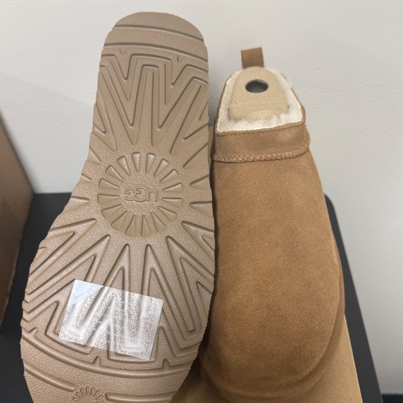 UGG WOMEN'S CLASSIC MICRO (CHESTNUT) - Picture 2 of 3